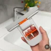 مساحة ميني متعددة الاستخدامات: مساحة ميني متعددة الاستخدام في اليد بجوار الحوض من Y-Needs